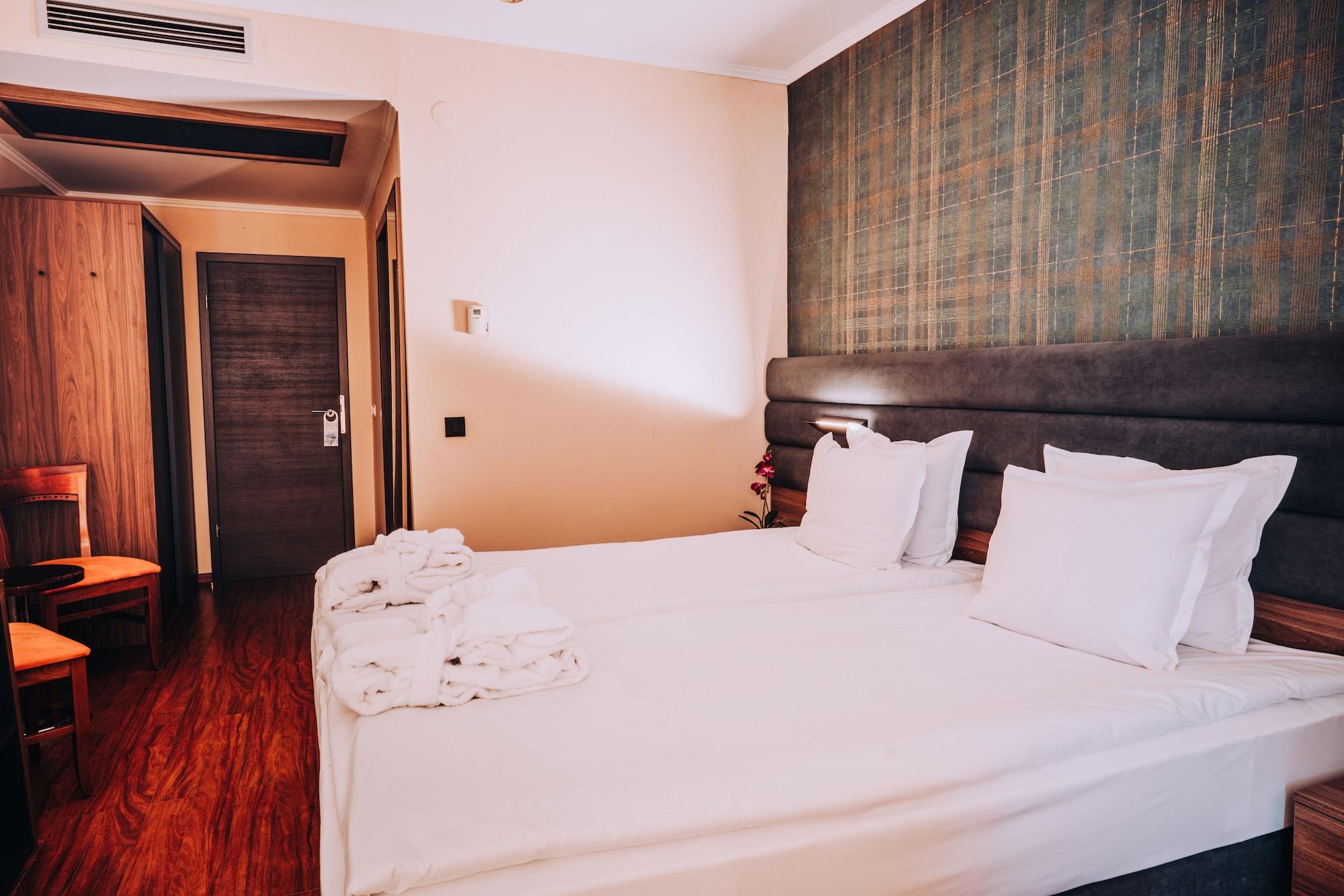Inex Olgica Hotel & Spa 奥赫里德 外观 照片